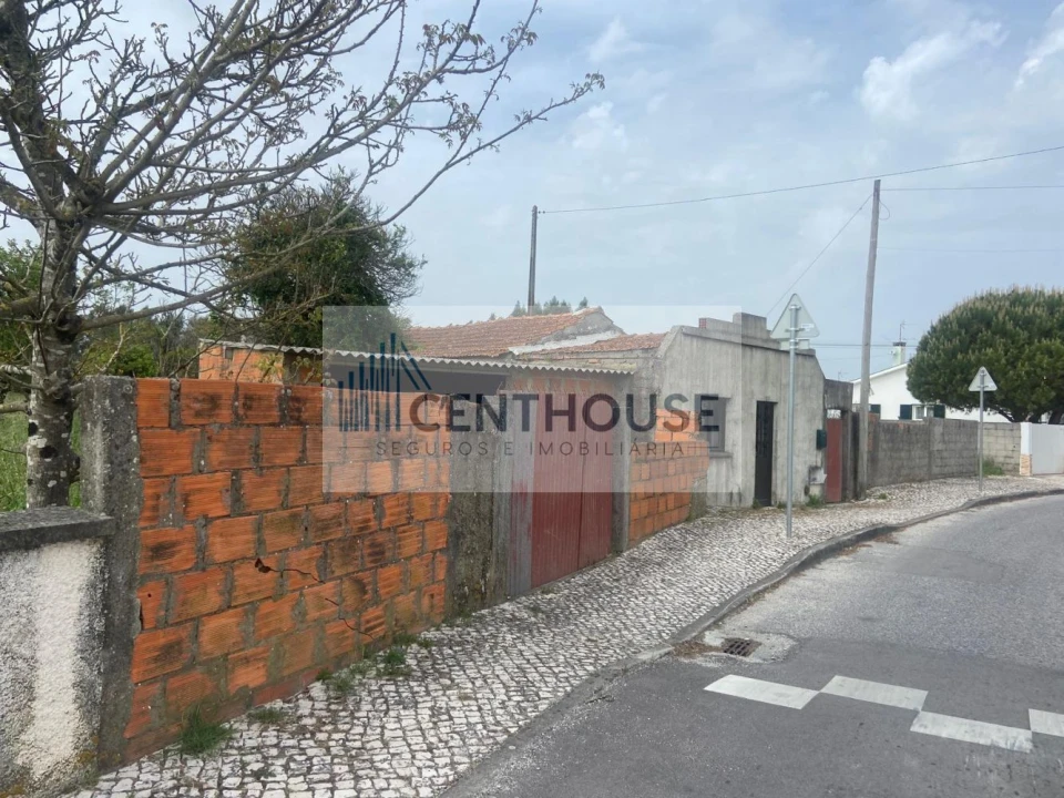 Moradia T2 para Venda em Carapelhos Foto 1