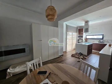 Moradia T4 para Venda em Granja