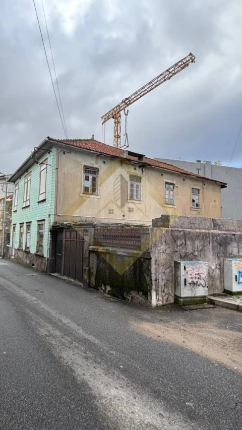 Terreno para Venda em Oliveira do Douro
