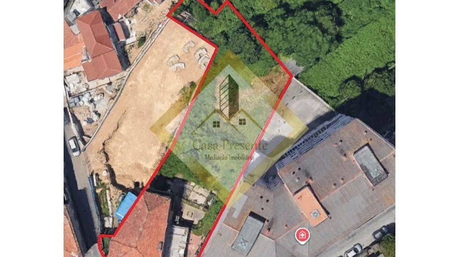 Terreno para Venda em Oliveira do Douro