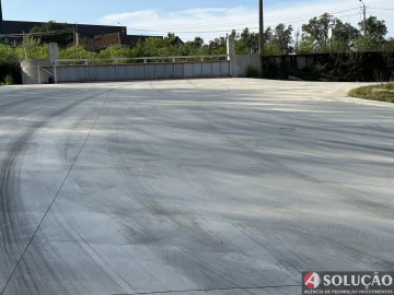 Loja para Venda em Santo Tirso, Couto (Santa Cristina e São Miguel) e Burgães