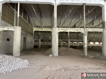 Loja para Venda em Santo Tirso, Couto (Santa Cristina e São Miguel) e Burgães