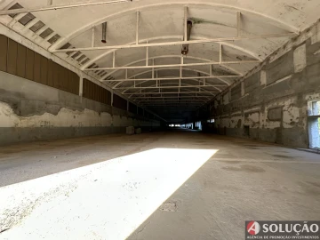 Loja para Venda em Santo Tirso, Couto (Santa Cristina e São Miguel) e Burgães