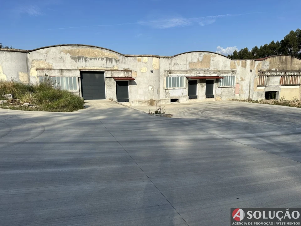Loja para Venda em Santo Tirso, Couto (Santa Cristina e São Miguel) e Burgães Foto 9