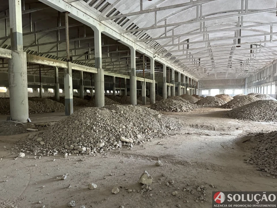 Loja para Venda em Santo Tirso, Couto (Santa Cristina e São Miguel) e Burgães Foto 12