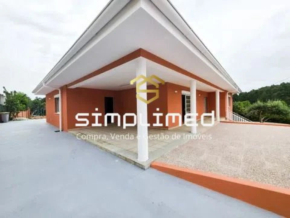 Moradia T3 para Venda em Santa Maria da Feira, Travanca, Sanfins e Espargo Foto 1