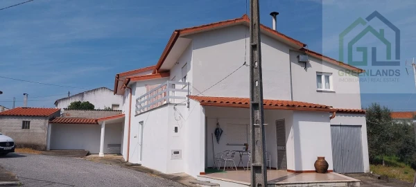 Moradia T4 para Venda em Pombeiro da Beira
