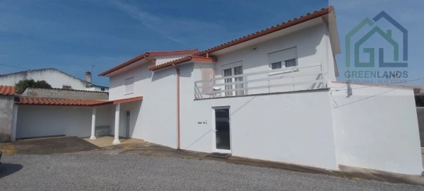 Moradia T4 para Venda em Pombeiro da Beira