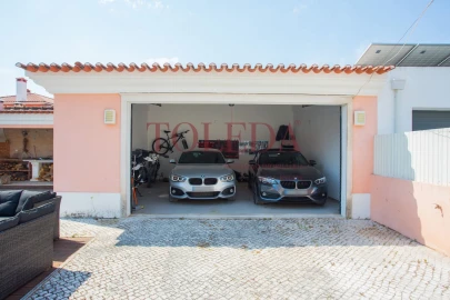 Moradia T4 para Venda em Azeitão (São Lourenço e São Simão)
