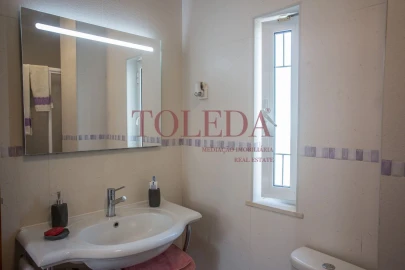 Moradia T4 para Venda em Azeitão (São Lourenço e São Simão)
