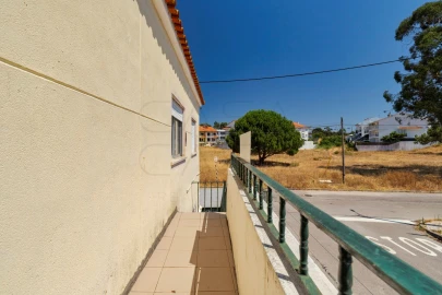 Moradia T4 para Venda em Corroios