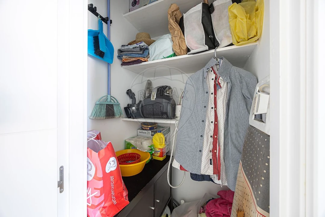 Apartamento T2 para Venda em Póvoa de Santa Iria e Forte da Casa Foto 8