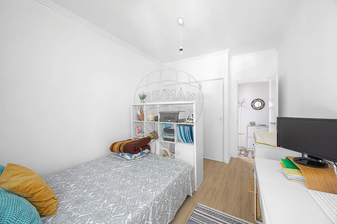 Apartamento T2 para Venda em Póvoa de Santa Iria e Forte da Casa Foto 7
