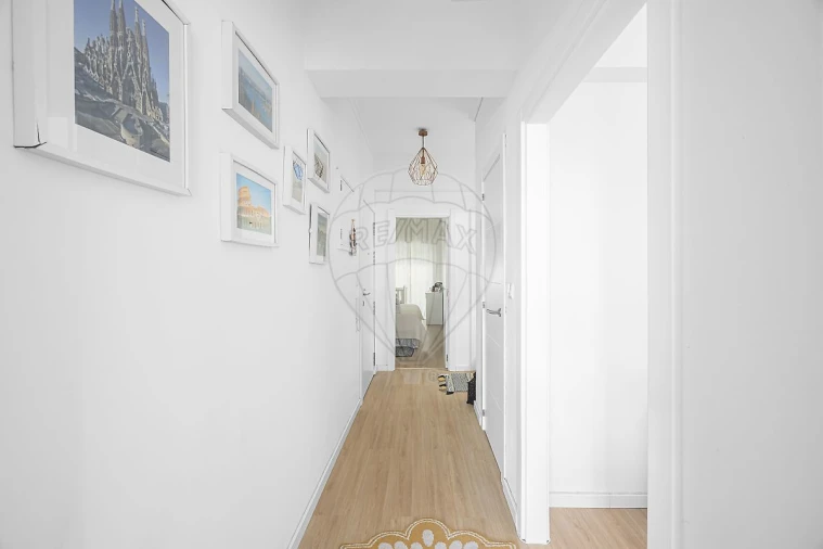 Apartamento T2 para Venda em Póvoa de Santa Iria e Forte da Casa Foto 3