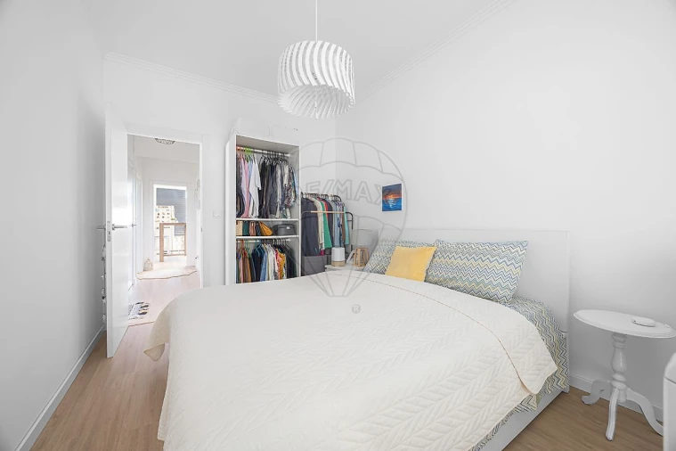 Apartamento T2 para Venda em Póvoa de Santa Iria e Forte da Casa Foto 15
