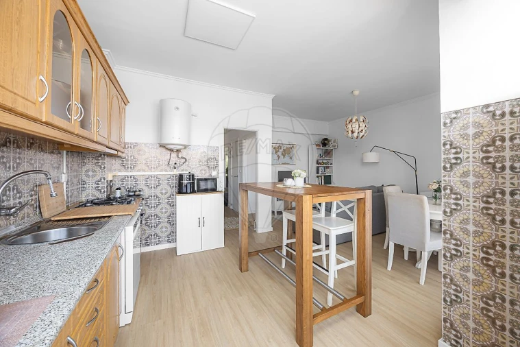 Apartamento T2 para Venda em Póvoa de Santa Iria e Forte da Casa Foto 2