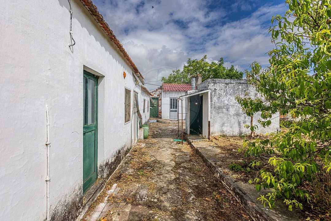 Moradia T2 para Venda em Povoa da Isenta Foto 48