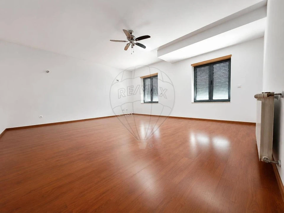 Apartamento T2 para Venda em Oliveira do Douro Foto 6
