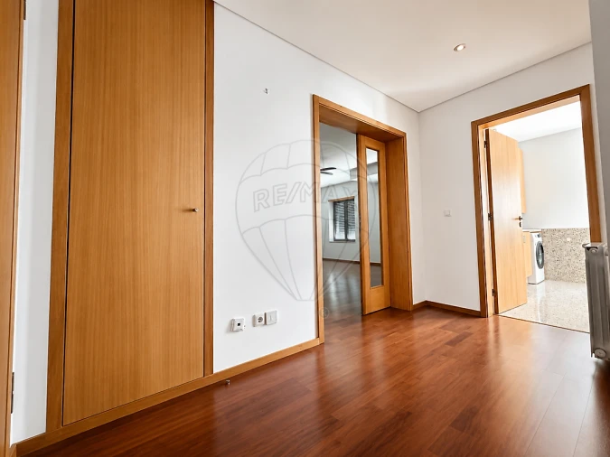 Apartamento T2 para Venda em Oliveira do Douro Foto 3