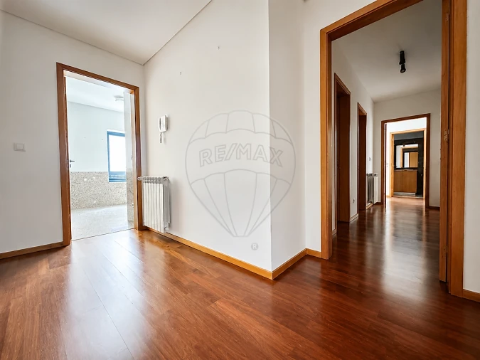 Apartamento T2 para Venda em Oliveira do Douro Foto 4