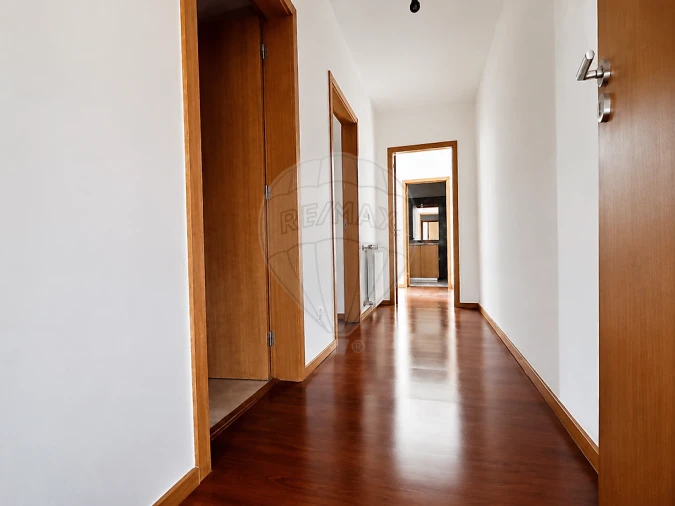 Apartamento T2 para Venda em Oliveira do Douro Foto 7