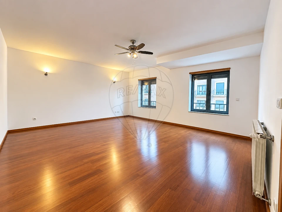 Apartamento T2 para Venda em Oliveira do Douro Foto 2