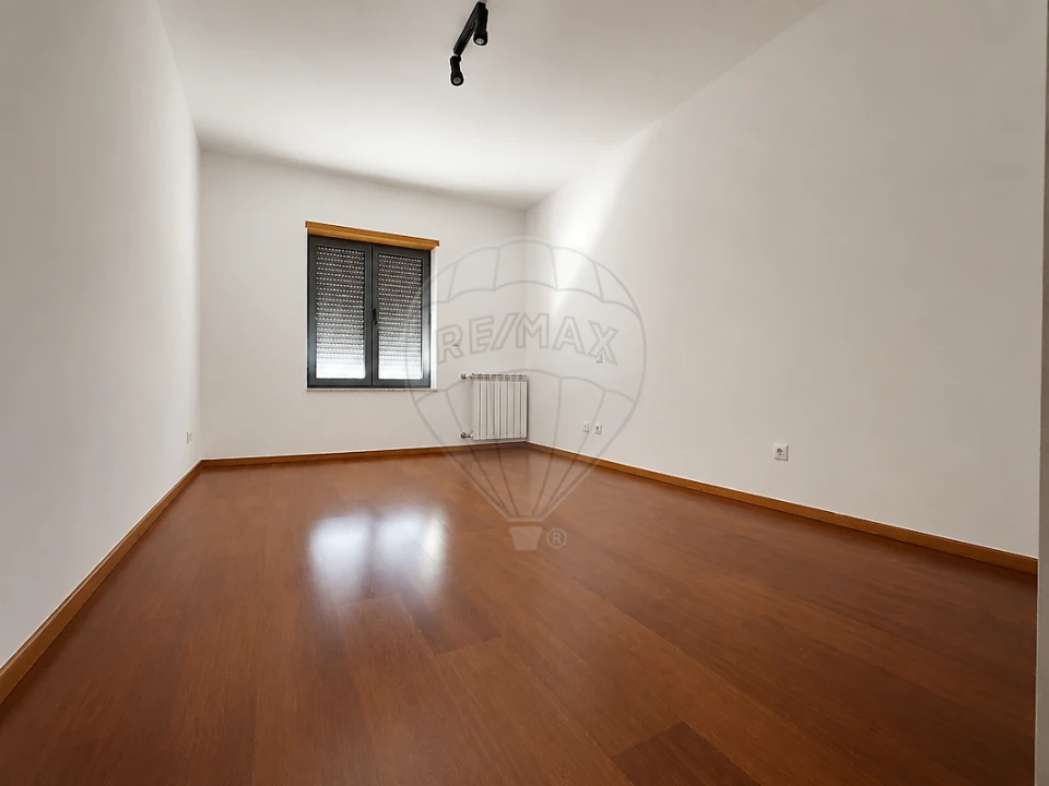 Apartamento T2 para Venda em Oliveira do Douro Foto 19