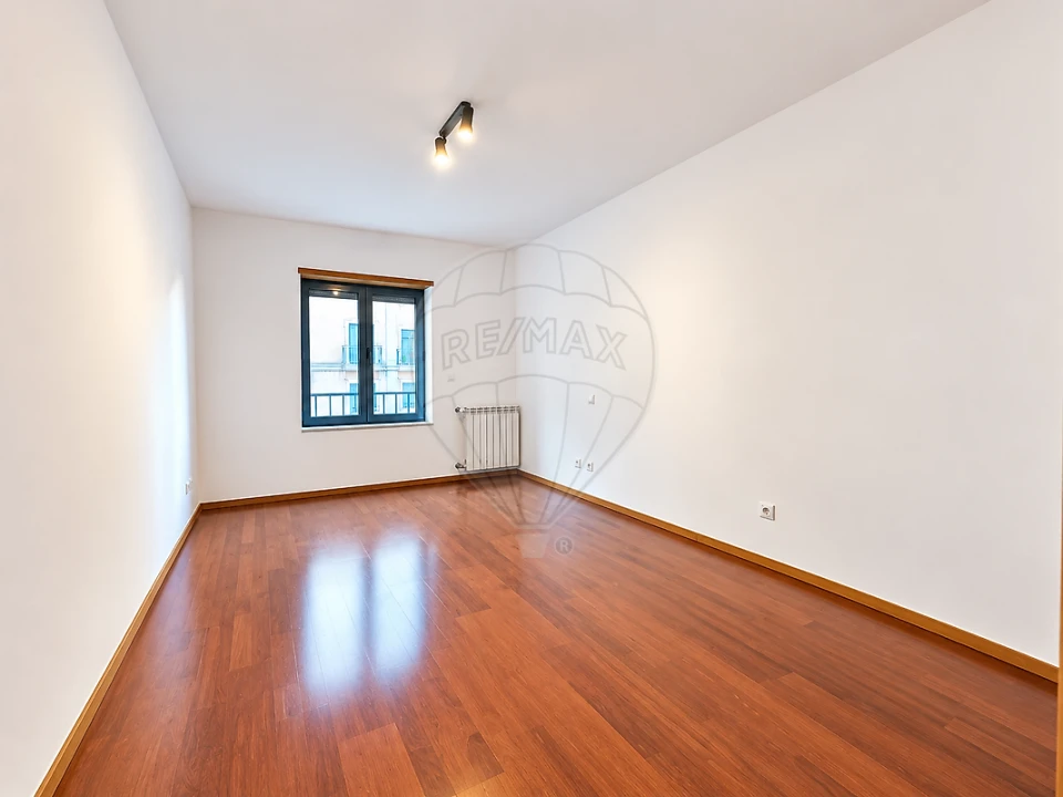 Apartamento T2 para Venda em Oliveira do Douro Foto 1