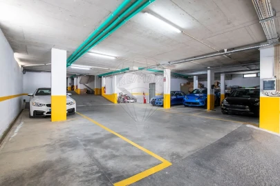 Moradia T7 para Venda em São Pedro da Cadeira