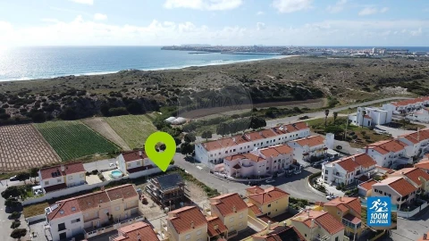 Moradia T3 para Venda em Atouguia da Baleia