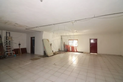 Apartamento T1 para Venda em Carregado e Cadafais