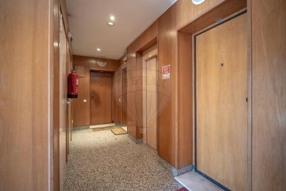 Apartamento T1 para Venda em Pedroso e Seixezelo