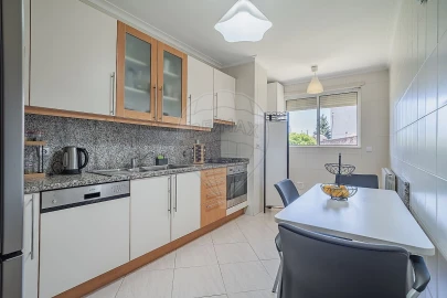 Apartamento T1 para Venda em Pedroso e Seixezelo