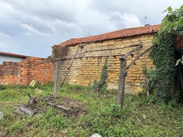 Moradia T3 para Venda em Sepins e Bolho