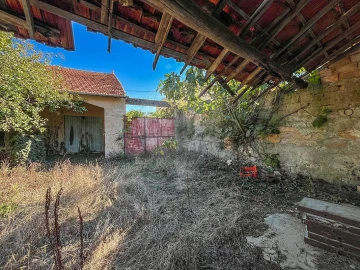 Moradia T3 para Venda em Sepins e Bolho