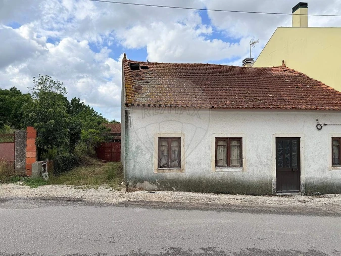 Moradia T3 para Venda em Sepins e Bolho Foto 2