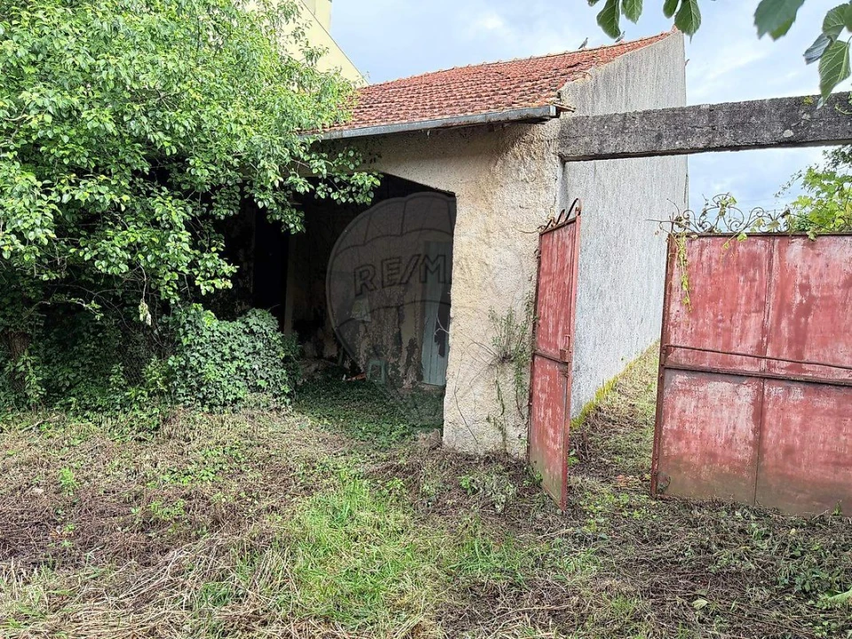 Moradia T3 para Venda em Sepins e Bolho Foto 23