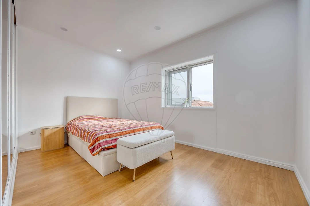 Apartamento T2 para Venda em Oliveira do Douro Foto 16