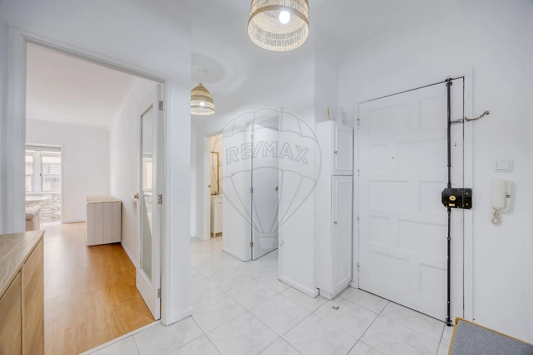 Apartamento T2 para Venda em Oliveira do Douro Foto 1
