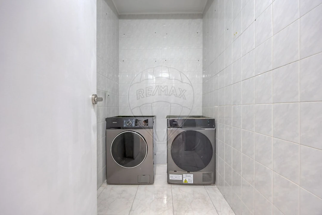 Apartamento T2 para Venda em Oliveira do Douro Foto 18