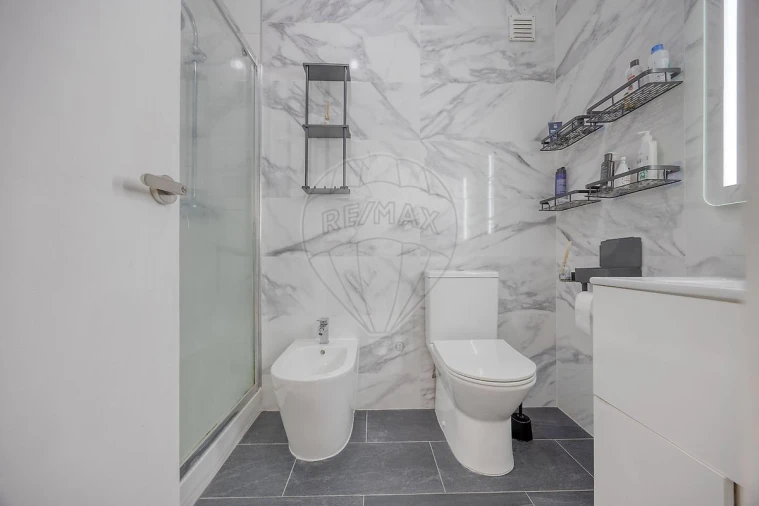 Apartamento T2 para Venda em Oliveira do Douro Foto 11