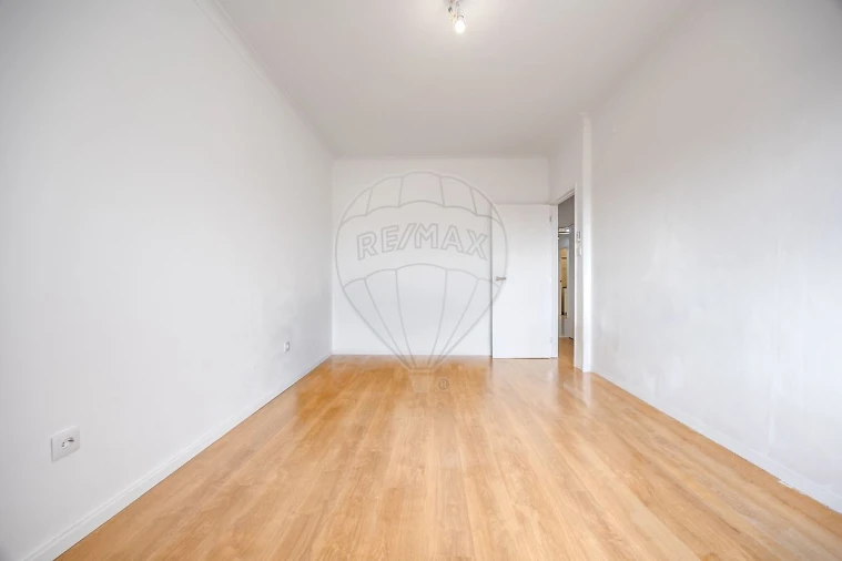 Apartamento T2 para Venda em Oliveira do Douro Foto 13