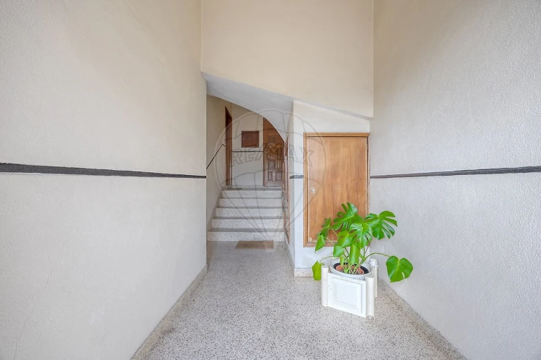 Apartamento T2 para Venda em Oliveira do Douro Foto 5