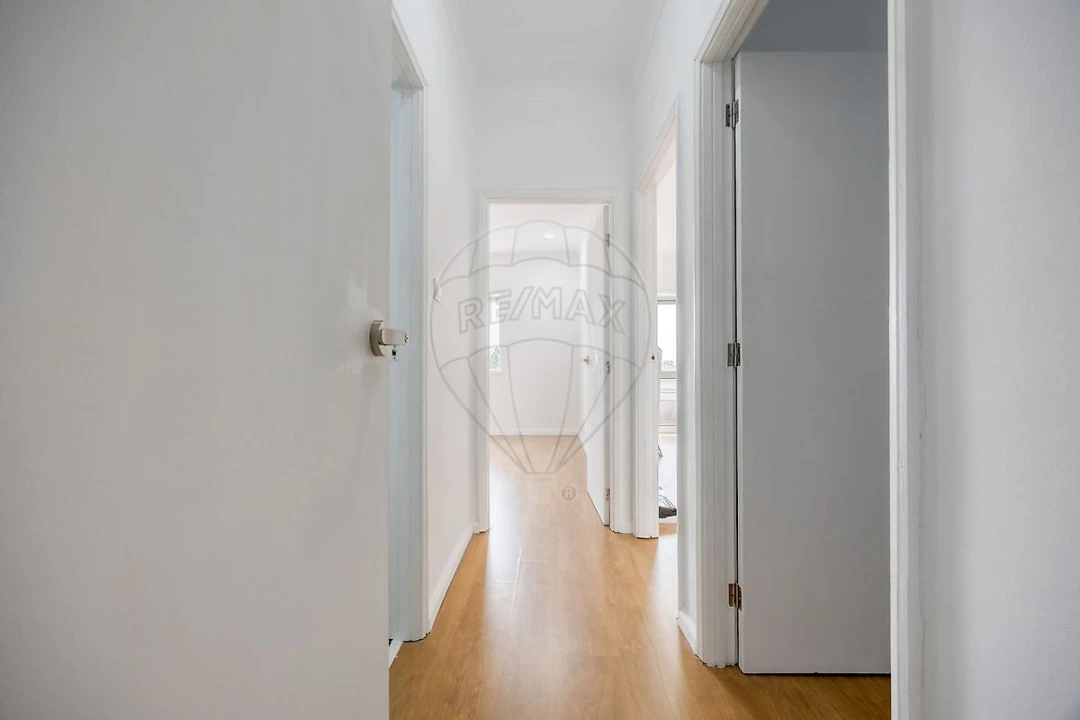 Apartamento T2 para Venda em Oliveira do Douro Foto 17