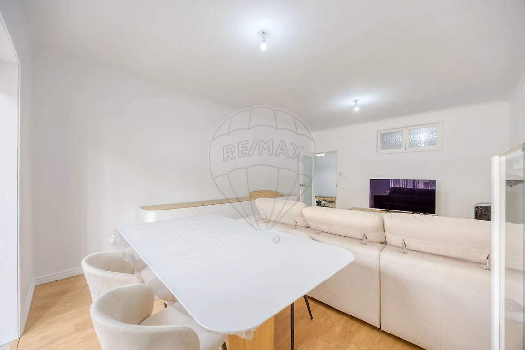 Apartamento T2 para Venda em Oliveira do Douro Foto 3