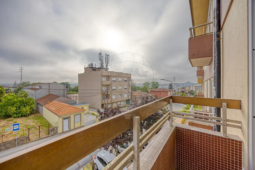 Apartamento T2 para Venda em Oliveira do Douro Foto 14