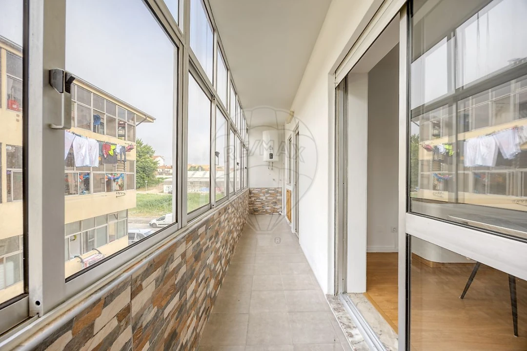 Apartamento T2 para Venda em Oliveira do Douro Foto 23