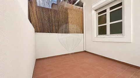 Apartamento T3 para Arrendamento em Alcantara