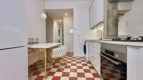 Apartamento T3 para Arrendamento em Alcantara
