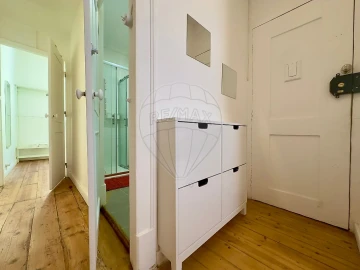Apartamento T3 para Arrendamento em Alcantara